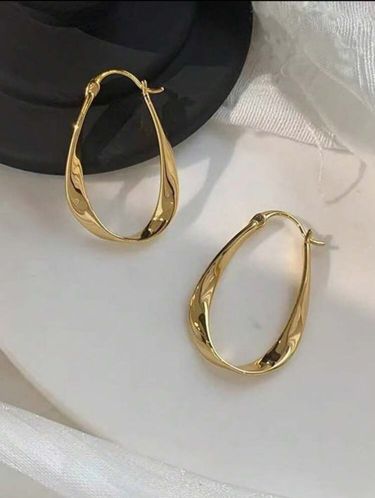 Gold Mobius Design Earrings